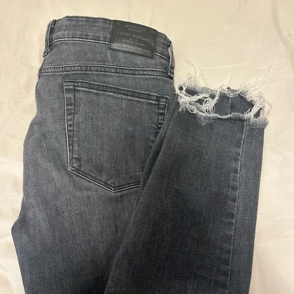 Lucky Brand Jeans - Picture 2 of 6